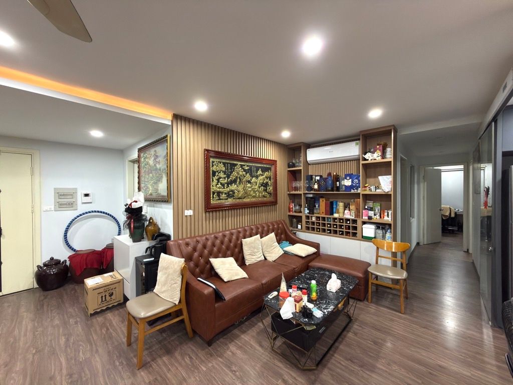 Bán nhà Nguyễn Trãi - diện tích 122m2 24 tầng - Lô góc - giá 12,9 tỷ