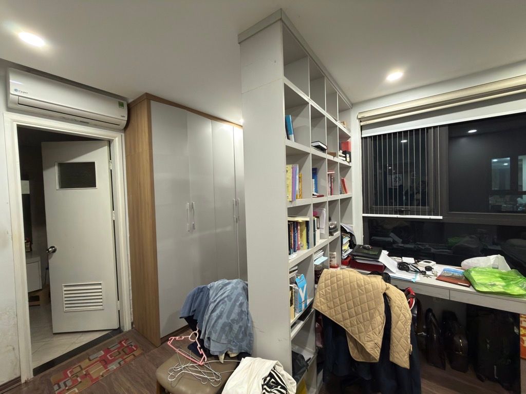 Bán nhà Nguyễn Trãi - diện tích 122m2 24 tầng - Lô góc - giá 12,9 tỷ