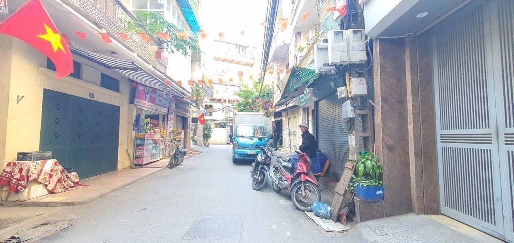 Bán nhà Kim Ngưu - diện tích 36.4m2 7 tầng - Sổ đỏ chính chủ - giá 14,5 tỷ