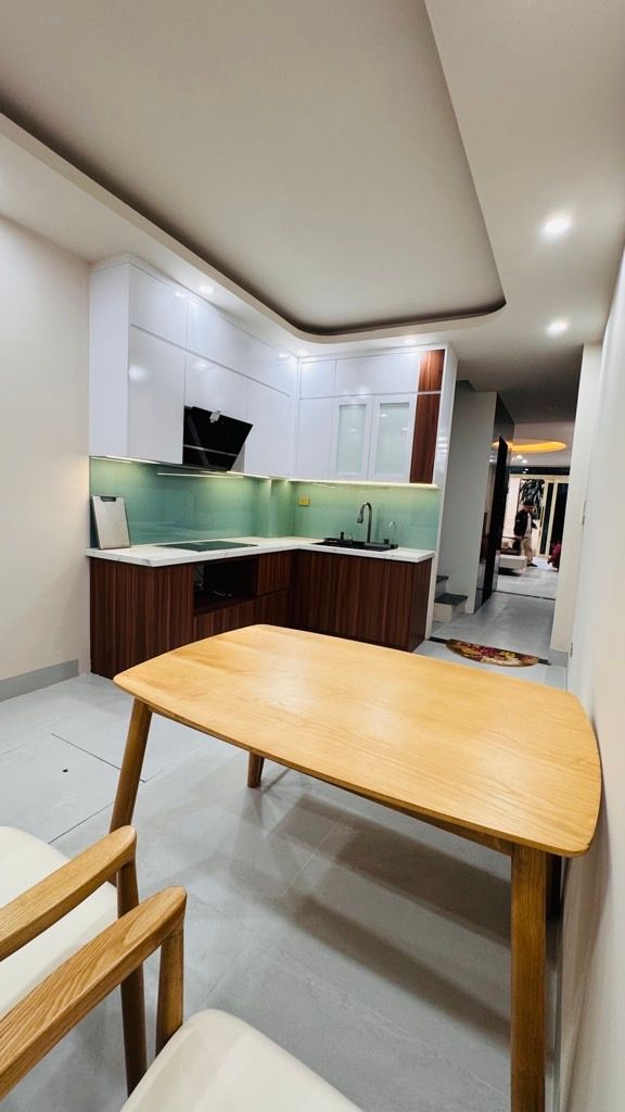 Bán nhà Võ Thị Sáu - diện tích 54m2 5 tầng - Lô góc, thang máy - giá 15,8 tỷ