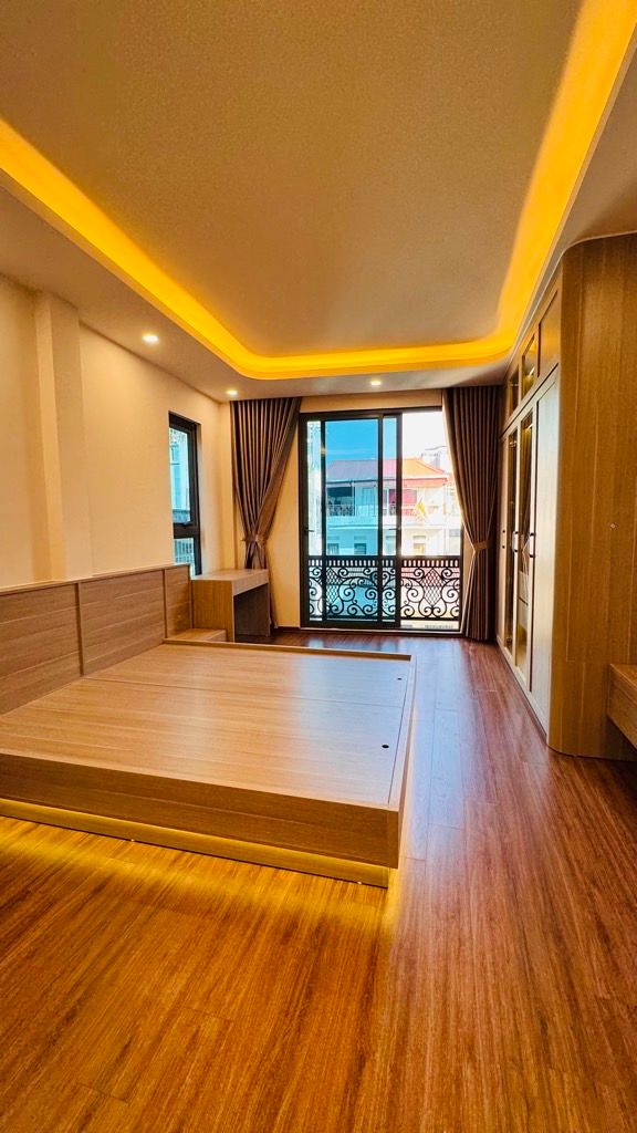 Bán nhà Võ Thị Sáu - diện tích 54m2 5 tầng - Lô góc, thang máy - giá 15,8 tỷ