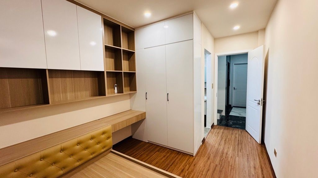 Bán nhà Võ Thị Sáu - diện tích 54m2 5 tầng - Lô góc, thang máy - giá 15,8 tỷ