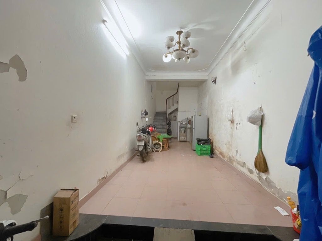 Bán nhà Phương Mai - diện tích 35.5m2 5 tầng - Nhà mặt ngõ 3m - giá 10 tỷ