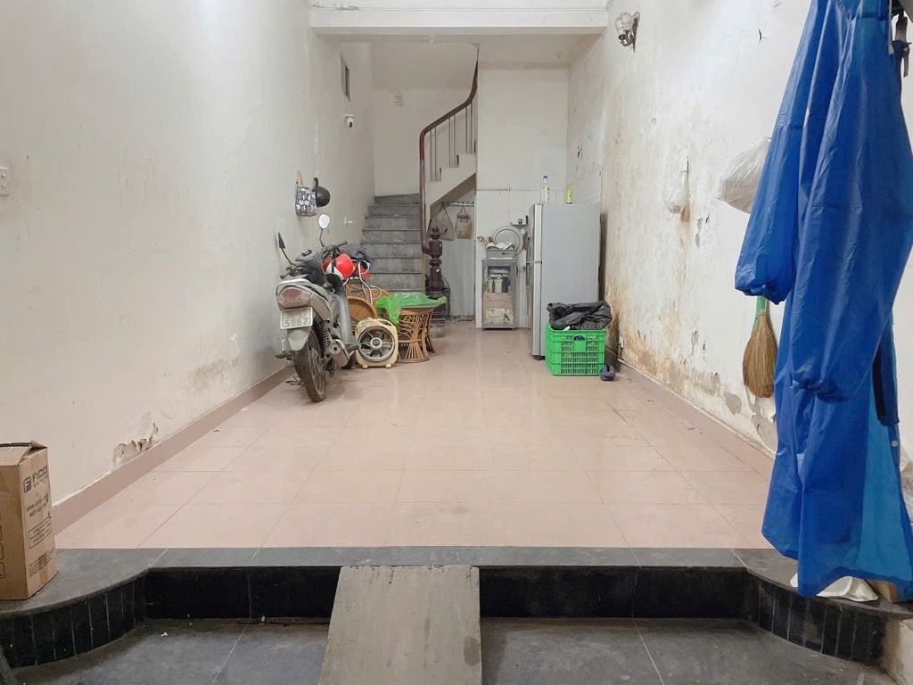 Bán nhà Phương Mai - diện tích 35.5m2 5 tầng - Nhà mặt ngõ 3m - giá 10 tỷ