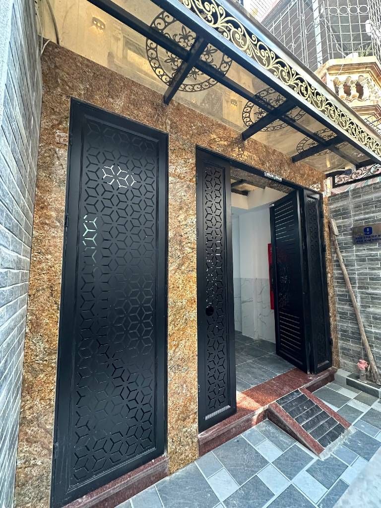 Bán nhà Kim Ngưu - diện tích 49.8m2 7 tầng - 12 phòng khép kín - giá 15,6 tỷ