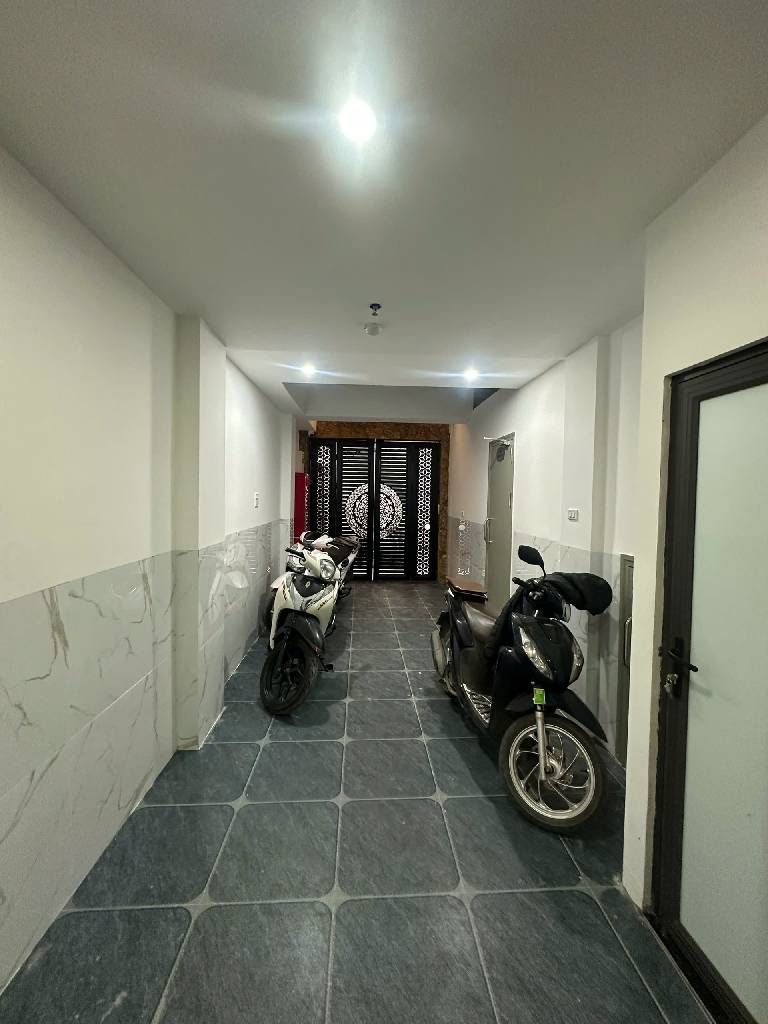 Bán nhà Kim Ngưu - diện tích 49.8m2 7 tầng - 12 phòng khép kín - giá 15,6 tỷ