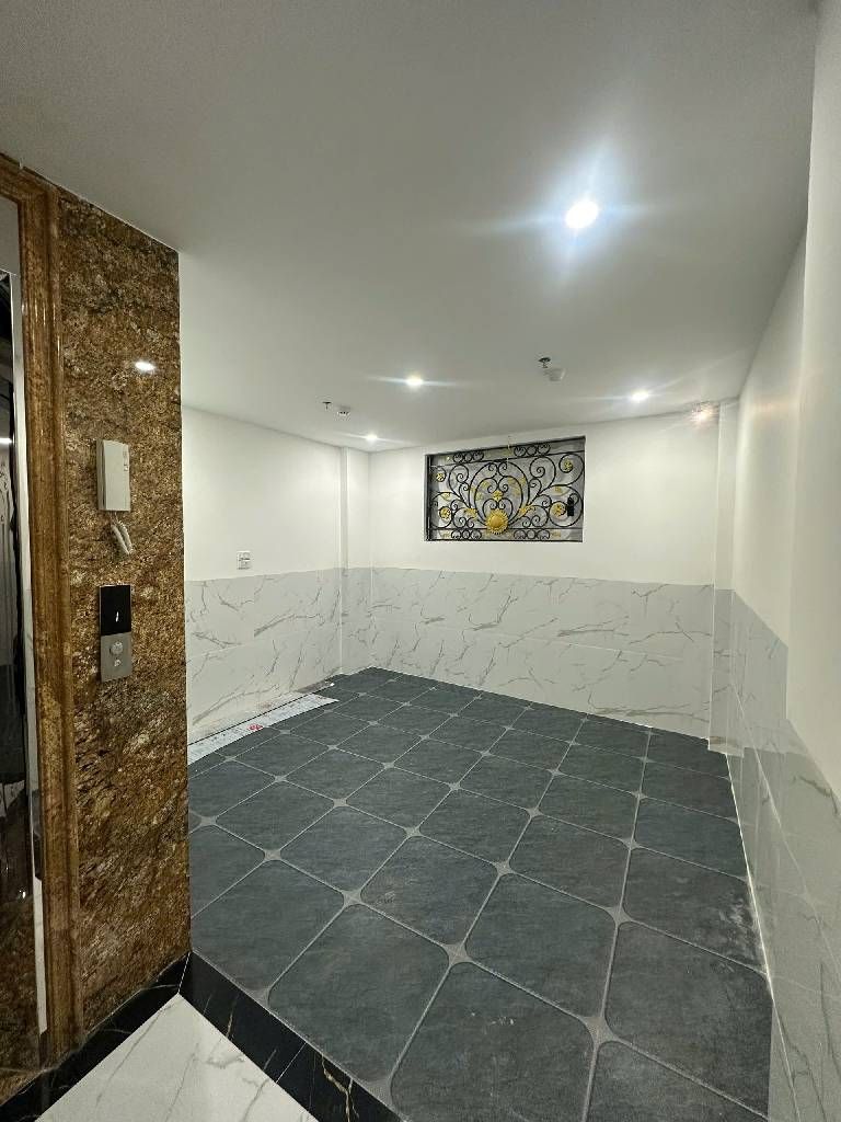 Bán nhà Kim Ngưu - diện tích 49.8m2 7 tầng - 12 phòng khép kín - giá 15,6 tỷ