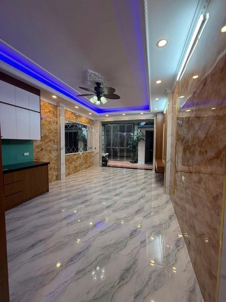 Bán nhà Tam Trinh - diện tích 39m2 6 tầng - Thang máy - giá 11,5 tỷ