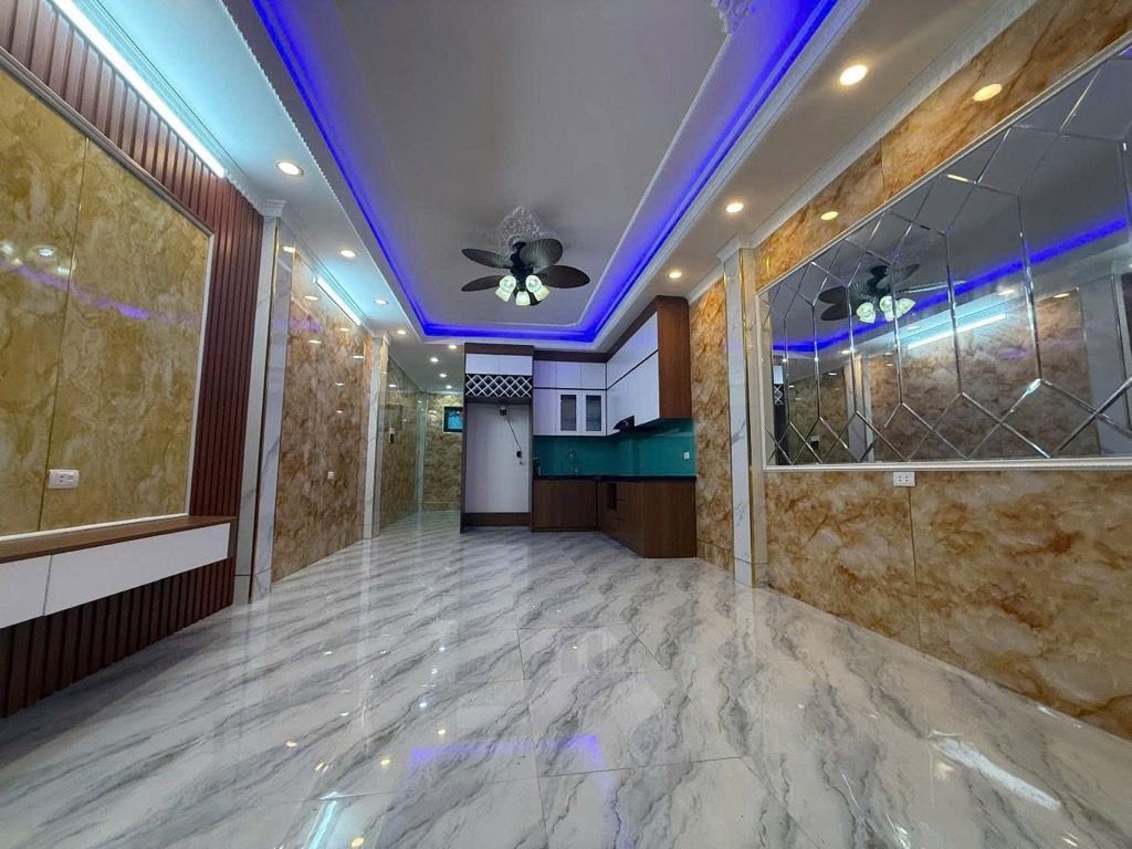 Bán nhà Tam Trinh - diện tích 39m2 6 tầng - Thang máy - giá 11,5 tỷ