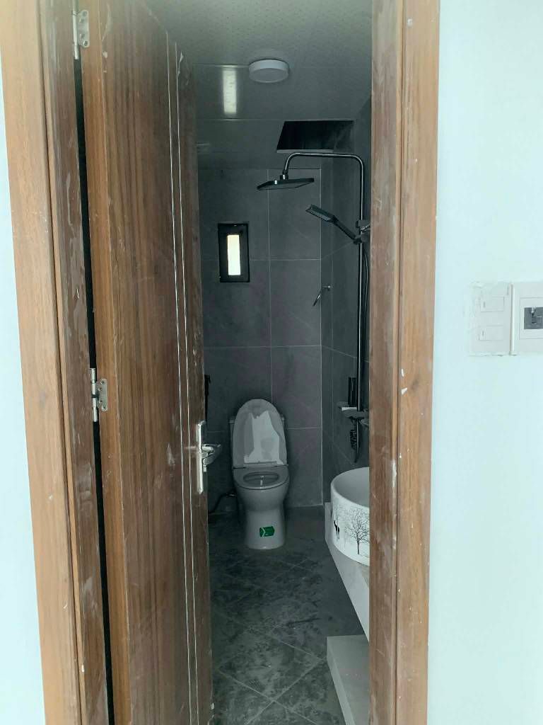 Bán nhà Văn Chương - diện tích 31m2 6 tầng - ô tô vào trong nhà - giá 13,6 tỷ