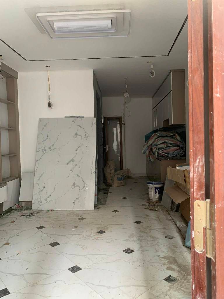 Bán nhà Văn Chương - diện tích 31m2 6 tầng - ô tô vào trong nhà - giá 13,6 tỷ