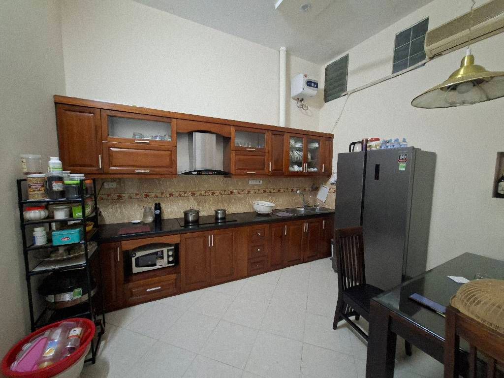 Bán nhà Giải Phóng - diện tích 46m2 3 tầng - ô tô đỗ cửa - giá 14,8 tỷ