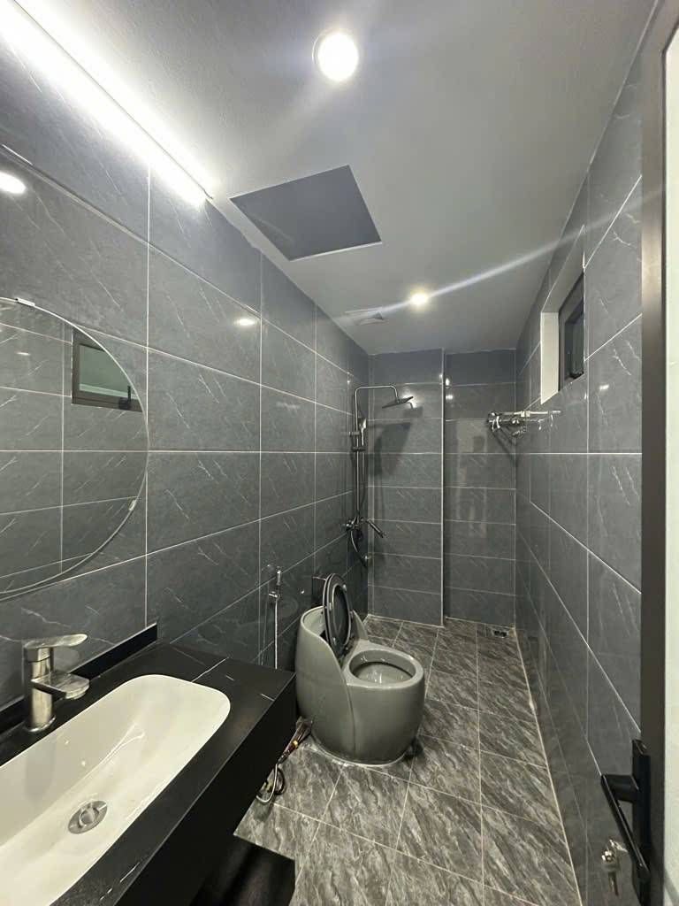 Bán nhà Lò Đúc - diện tích 30m2 5 tầng - Căn góc, thang máy - giá 13,5 tỷ