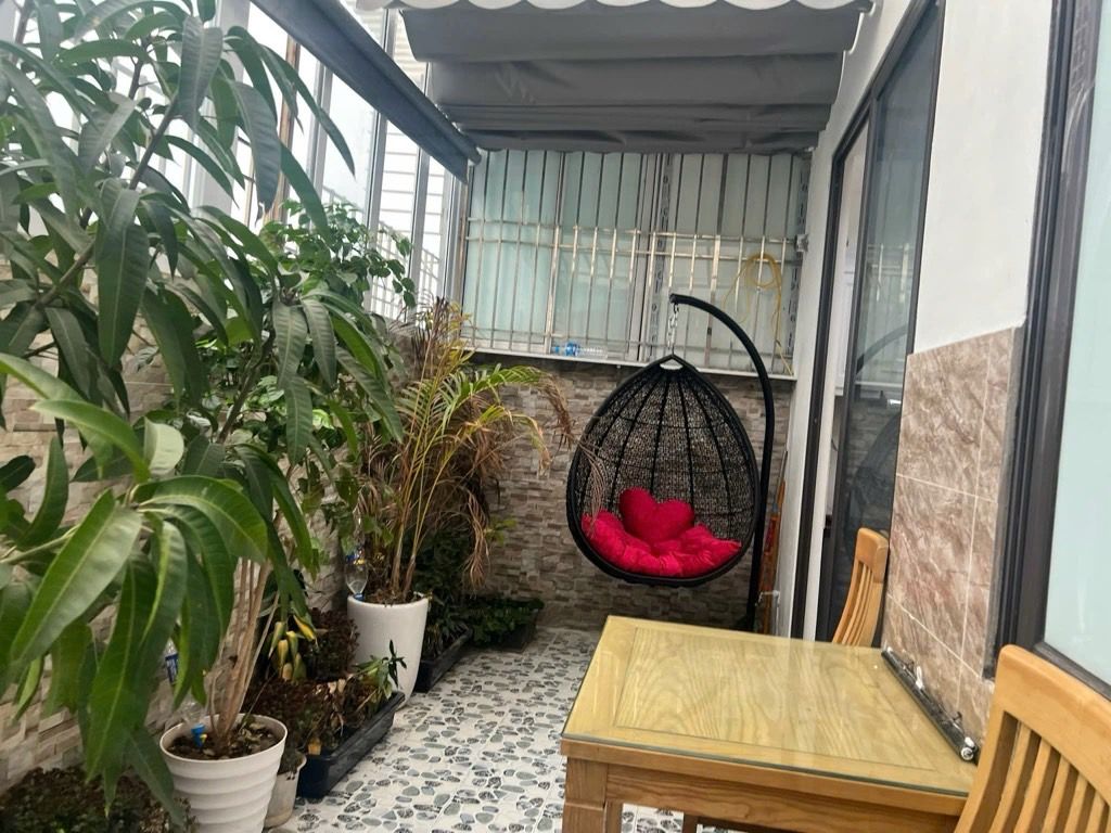 Bán nhà Nguyễn Phan Chánh - diện tích 72m2 1 tầng - Căn hộ Penthouse đẹp - giá 3,5 tỷ