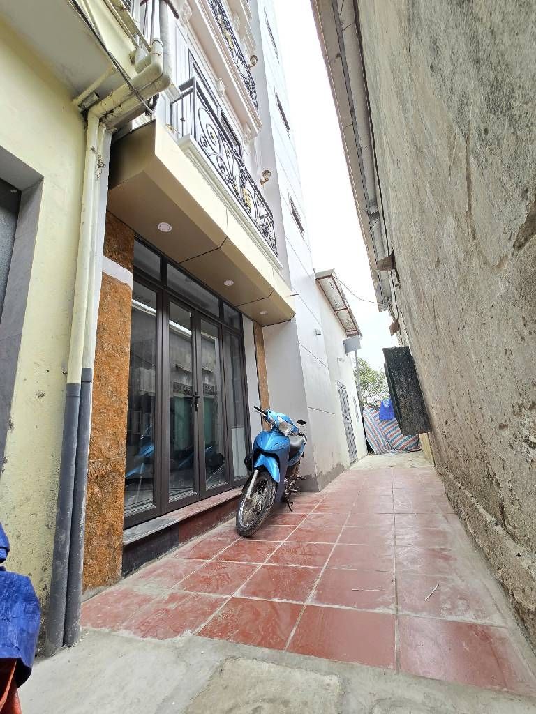 Bán nhà Thúy Lĩnh - diện tích 35.1m2 5 tầng - Sát mặt phố - giá 6,5 tỷ