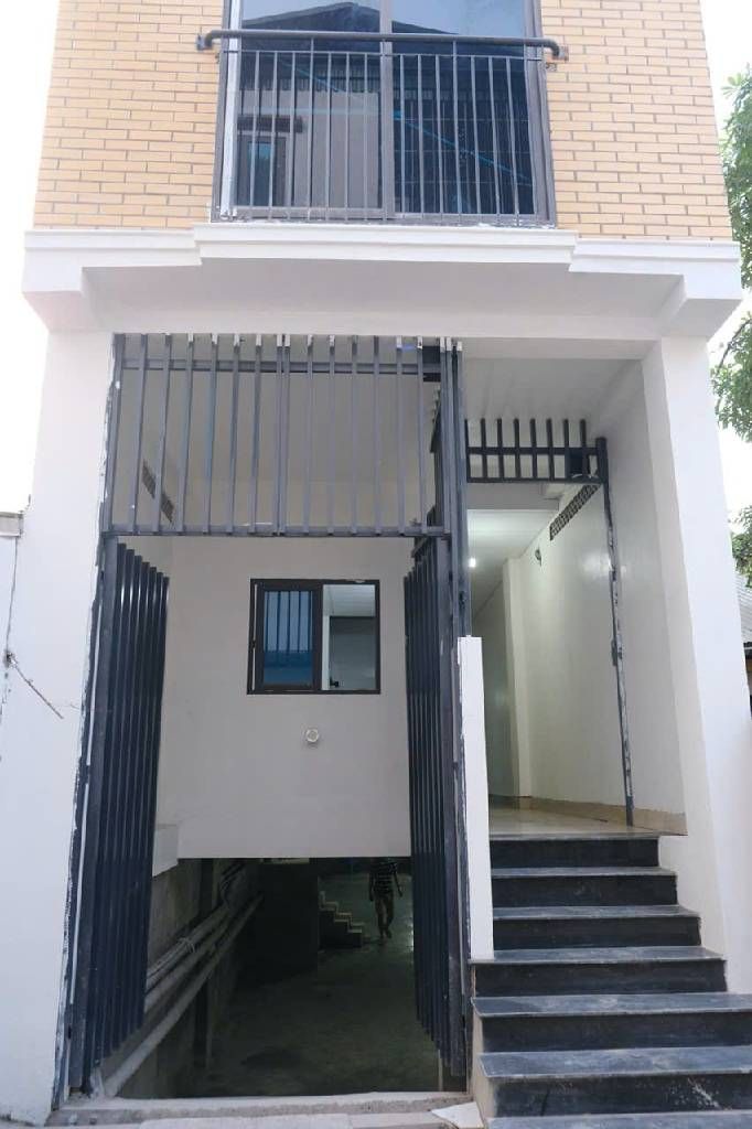 Bán nhà thanh đàm - diện tích 98m2 3 tầng - ngõ đẹp thoáng - giá 15 tỷ