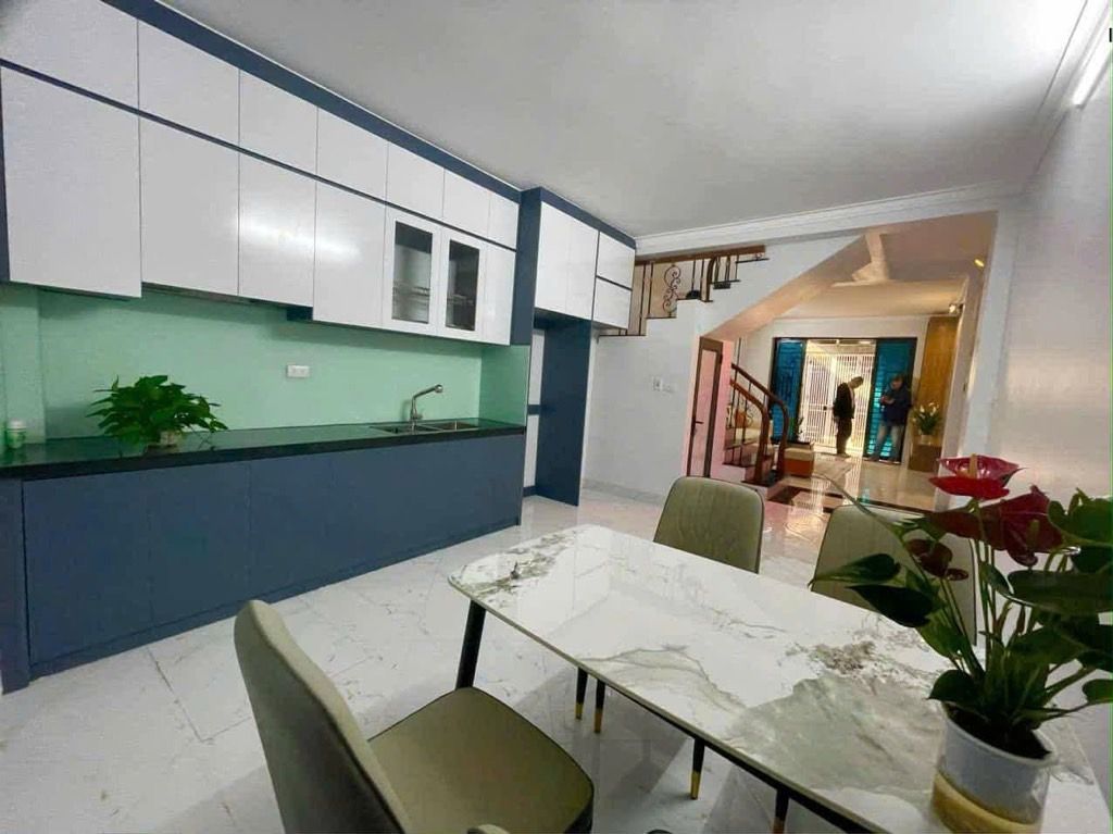 Bán nhà Định Công Thượng - diện tích 40.8m2 2 tầng - Cực hiếm - giá 3,18 tỷ