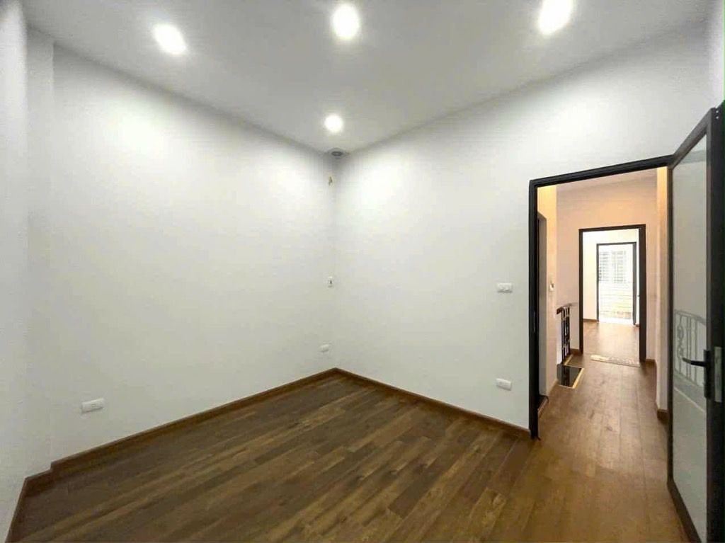 Bán nhà Định Công Thượng - diện tích 40.8m2 2 tầng - Cực hiếm - giá 3,18 tỷ