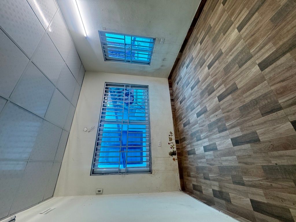 Bán nhà Bùi Xương Trạch - diện tích 70.5m2 2 tầng - Ô tô gần nhà - giá 14,6 tỷ