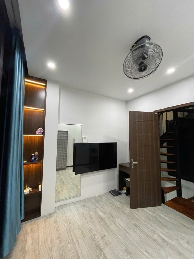 Bán nhà Tây Sơn - diện tích 15.4m2 4 tầng - ô tô đỗ cổng - giá 6,9 tỷ