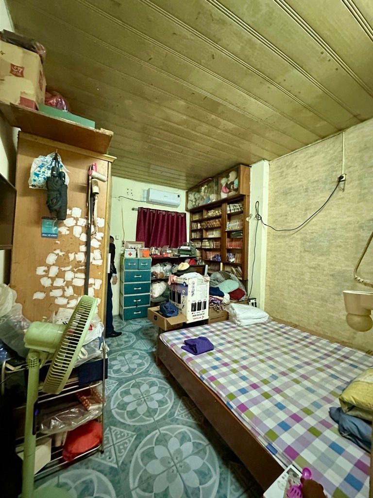 Bán nhà Láng - diện tích 58.3m2 3 tầng - Mặt phố kinh doanh sầm uất - giá 18,4 tỷ