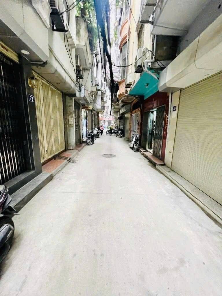 Bán nhà Nguyễn Lương Bằng - diện tích 30,4m2 3 tầng - ô tô tránh - giá 9,5 tỷ