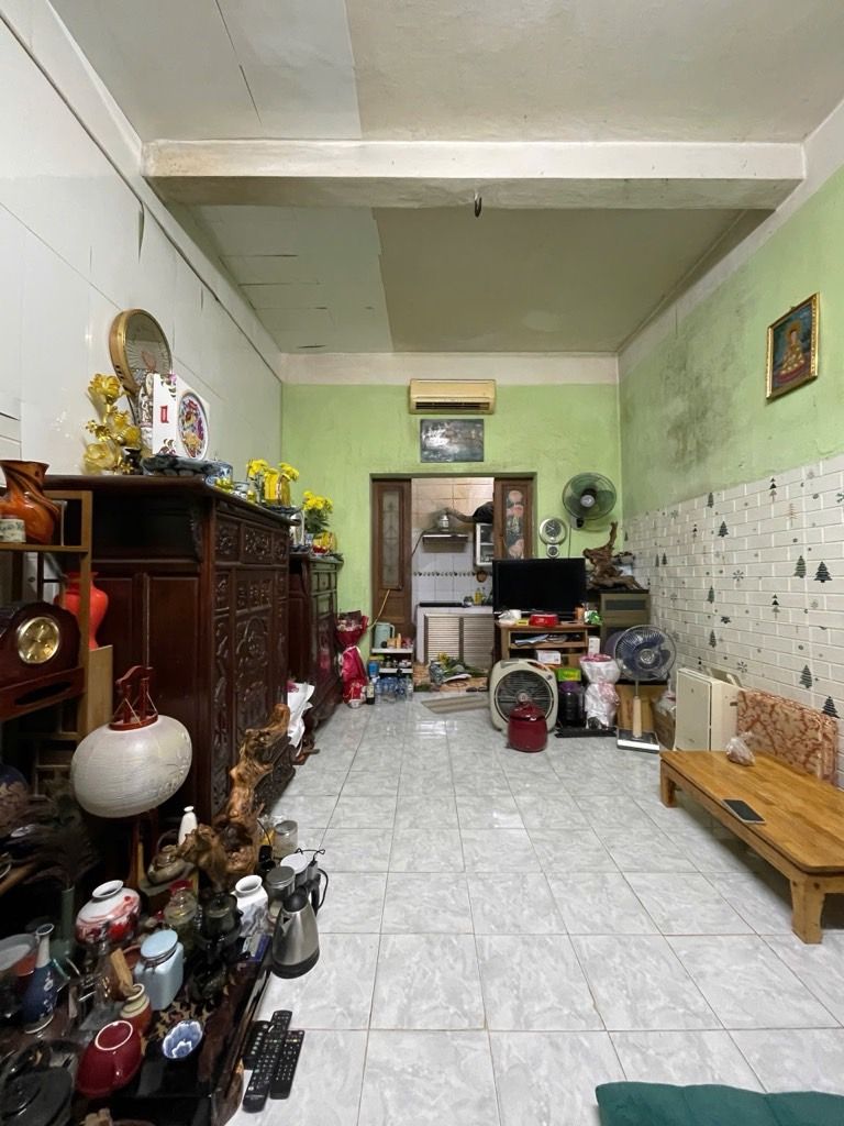 Bán nhà Đồng Nhân - diện tích 32,3m2 4 tầng - gần hồ - giá 10,5 tỷ