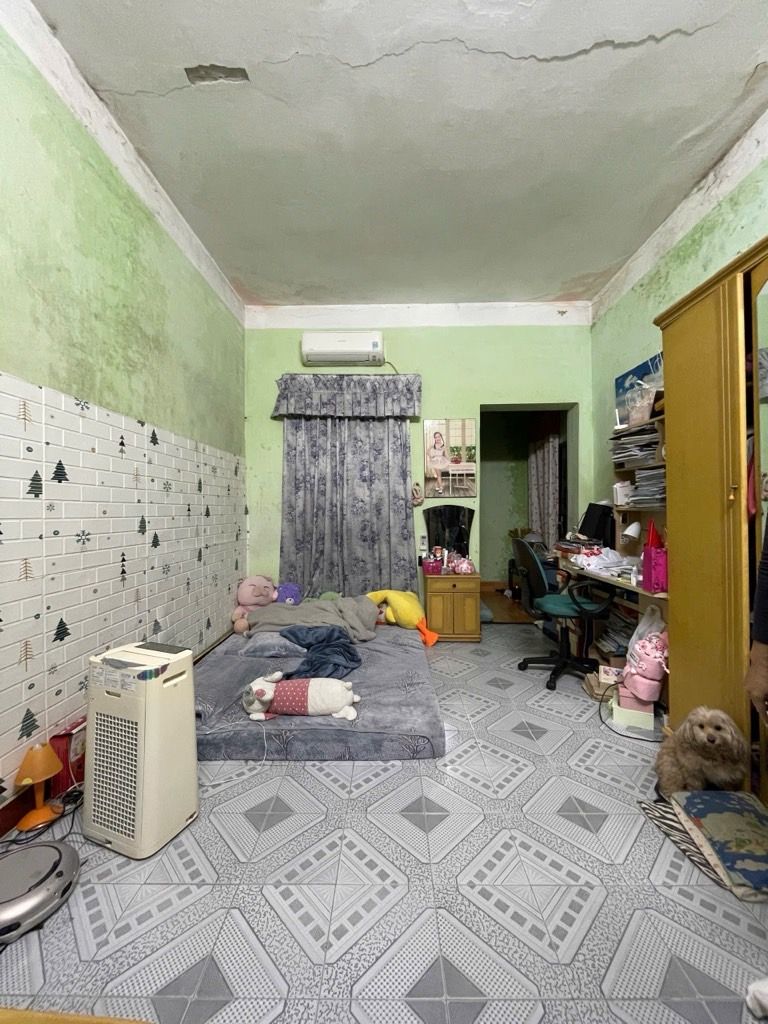 Bán nhà Đồng Nhân - diện tích 32,3m2 4 tầng - gần hồ - giá 10,5 tỷ