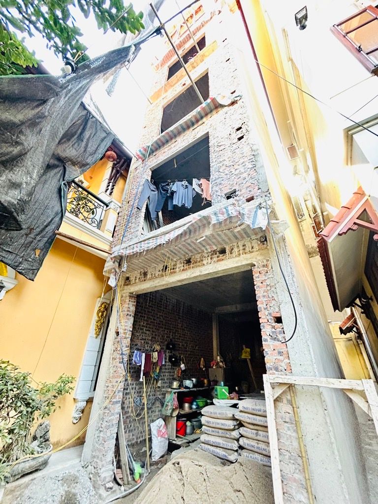 Bán nhà Lĩnh Nam - diện tích 37m2 6 tầng - Lô góc, thang máy - giá 9,8 tỷ