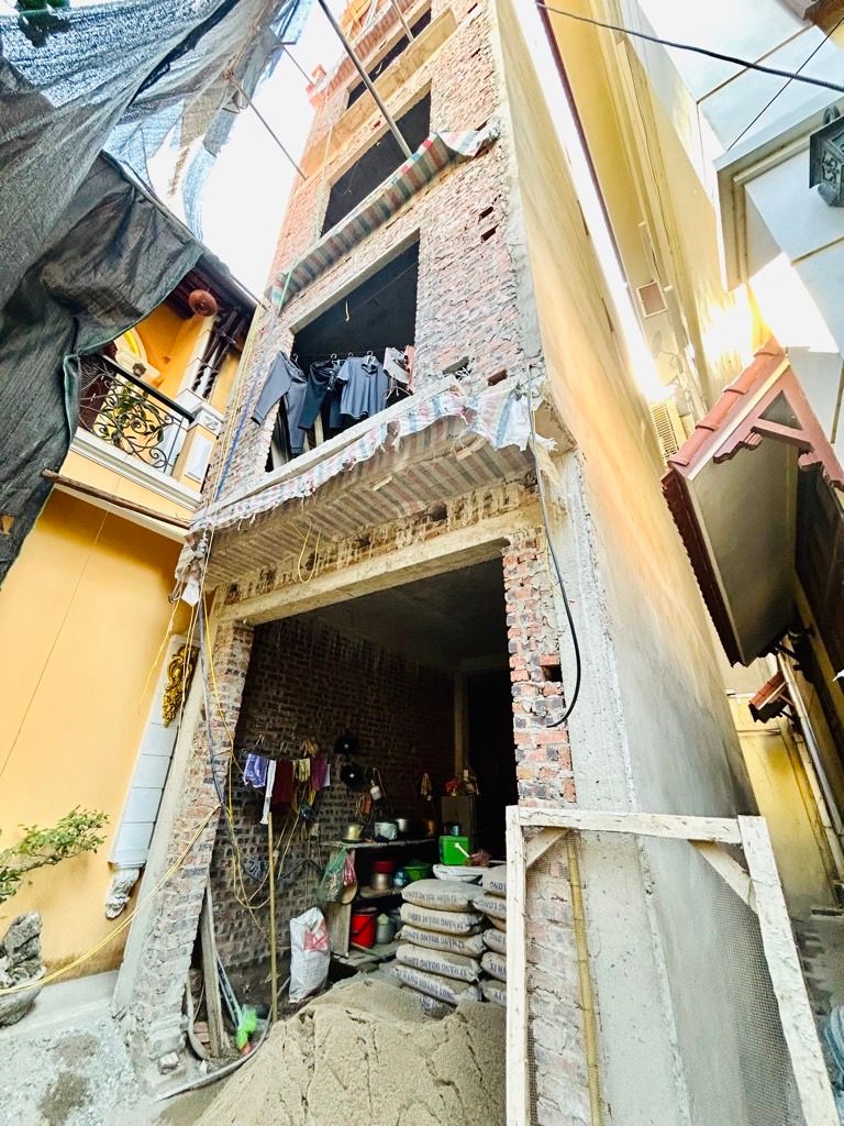 Bán nhà Lĩnh Nam - diện tích 37m2 6 tầng - Lô góc, thang máy - giá 9,8 tỷ