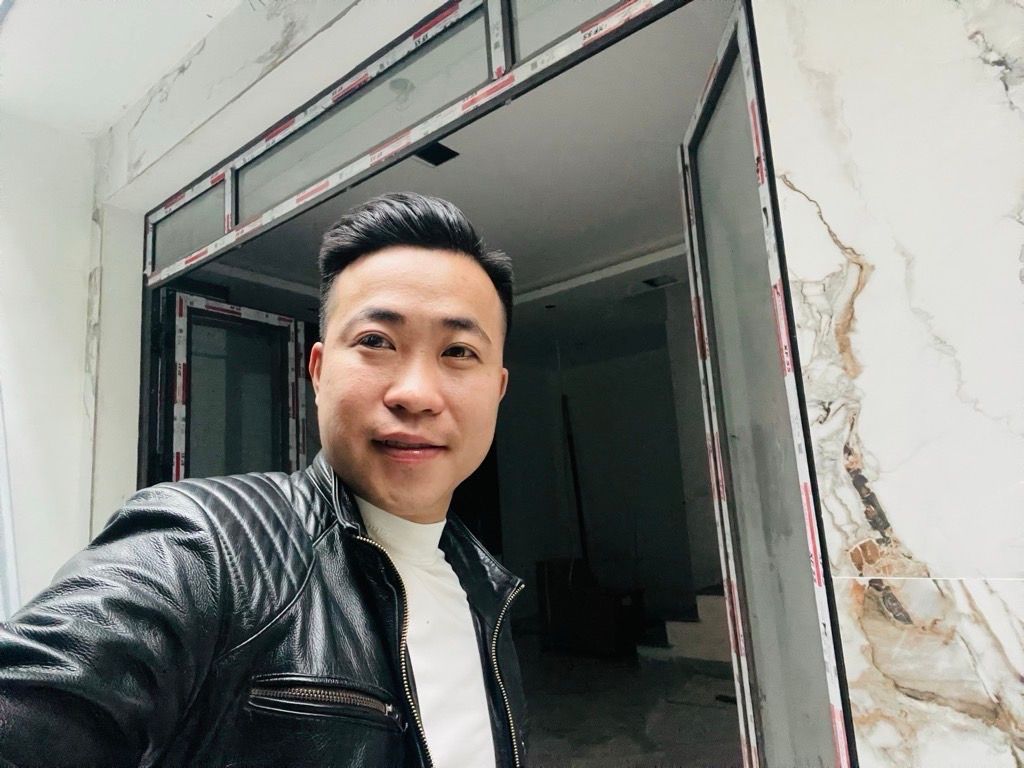 Bán nhà Tân Mai - diện tích 33m2 5 tầng - Ô tô đỗ cổng - giá 7,6 tỷ