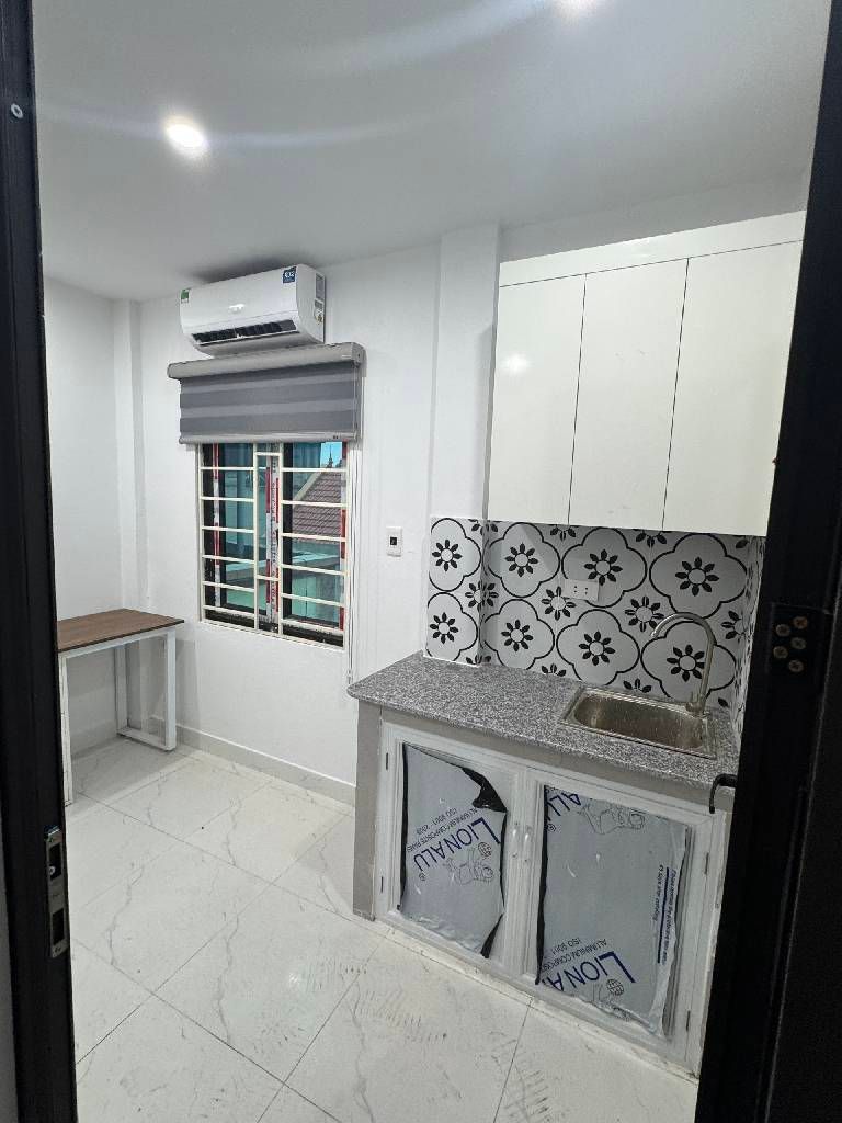 Bán nhà Vĩnh Hưng - diện tích 38.8m2 5 tầng - Ngõ ba gác - giá 8,6 tỷ