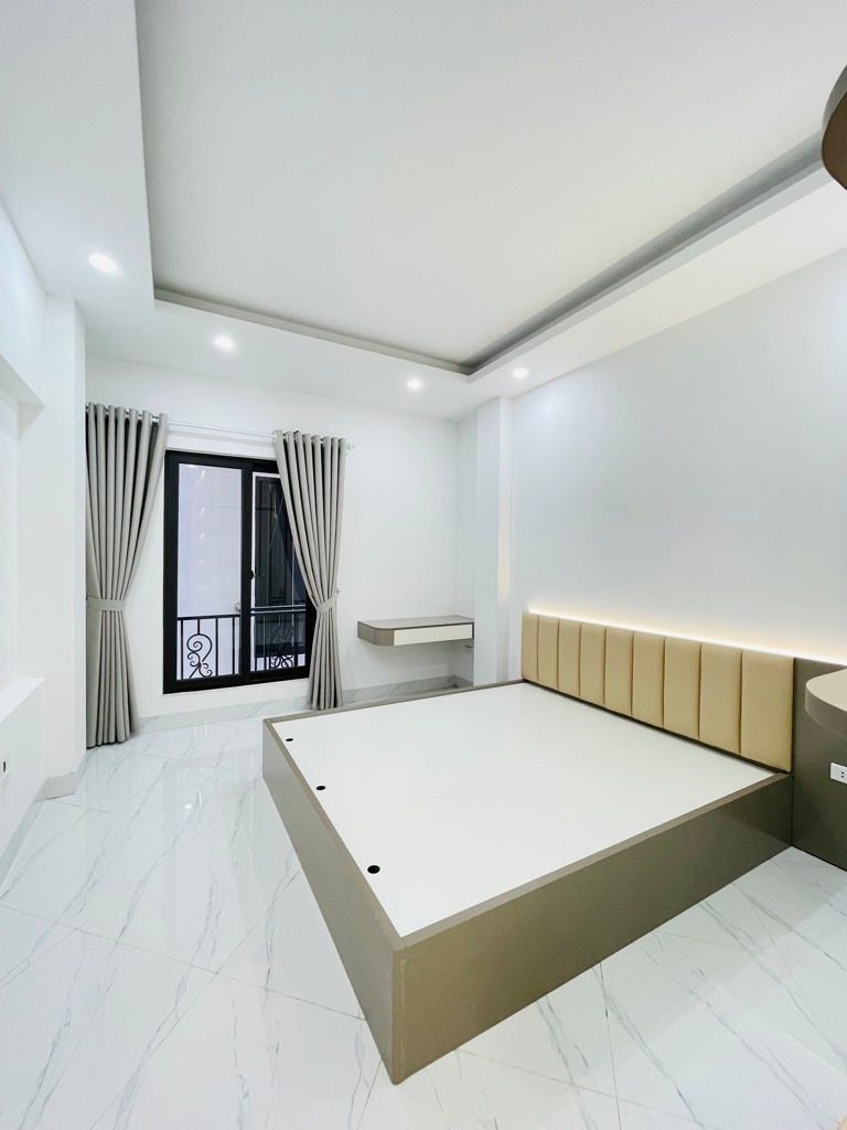 Bán nhà Thuý Lĩnh - diện tích 30m2 6 tầng - Ô tô đỗ cổng - giá 7,6 tỷ