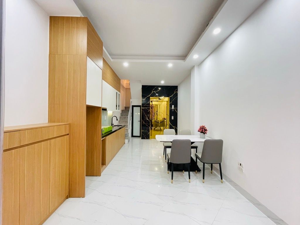 Bán nhà Thuý Lĩnh - diện tích 30m2 6 tầng - Ô tô đỗ cổng - giá 7,6 tỷ