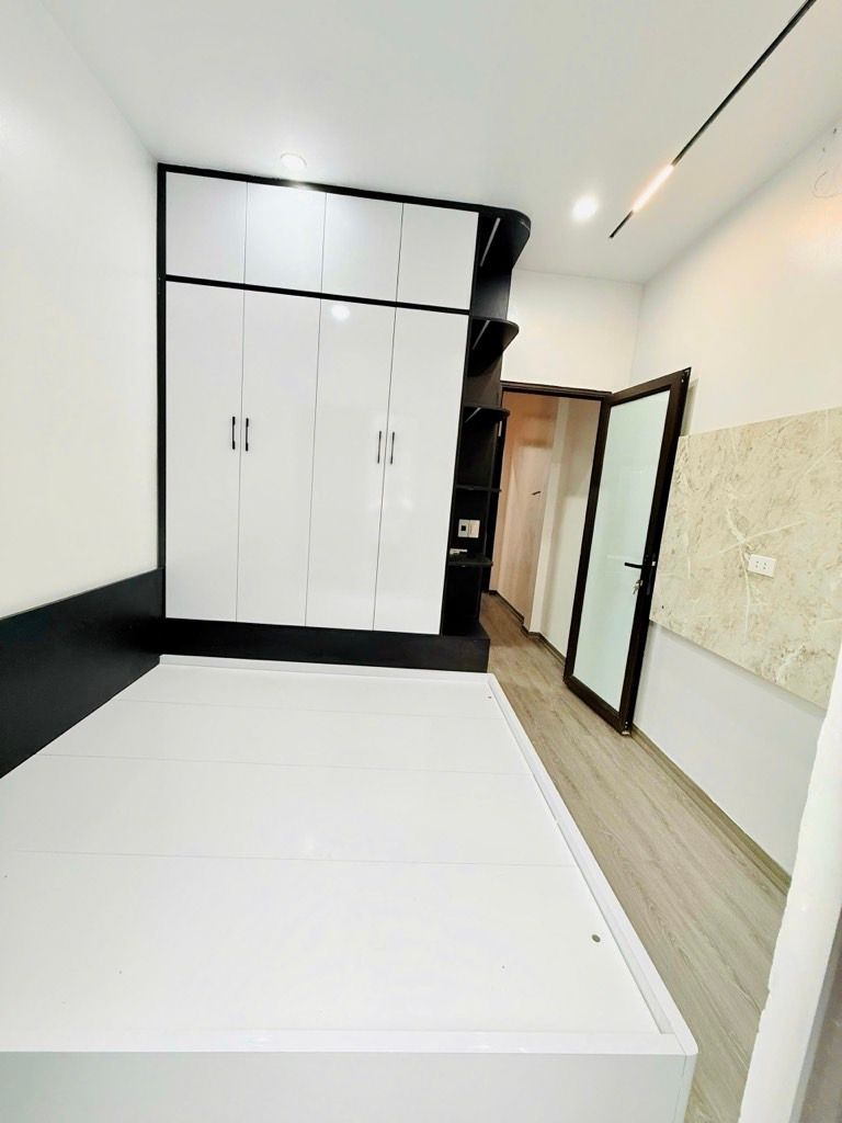 Bán nhà Thanh Đàm - diện tích 30.5m2 4 tầng - Ô TÔ CÁCH NHÀ 10M - giá 6,5 tỷ