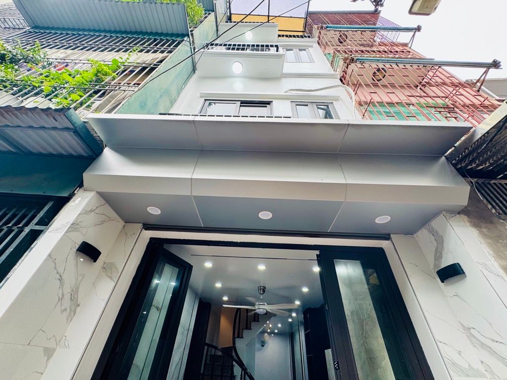 Bán nhà Thanh Đàm - diện tích 30.5m2 4 tầng - Ô TÔ CÁCH NHÀ 10M - giá 6,5 tỷ