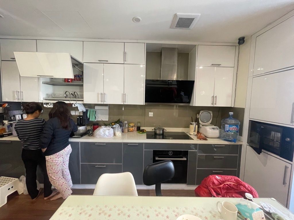 Bán nhà Nguyễn Huy Tưởng - diện tích 97,8m2 1 tầng - Căn hộ lô góc - giá 12,6 tỷ