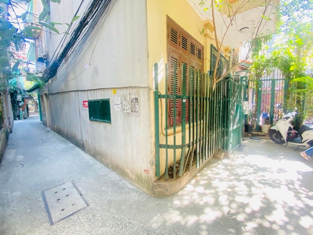 Bán nhà Đặng Văn Ngữ - diện tích 64.7m2 3 tầng - Lô góc - giá 19,7 tỷ