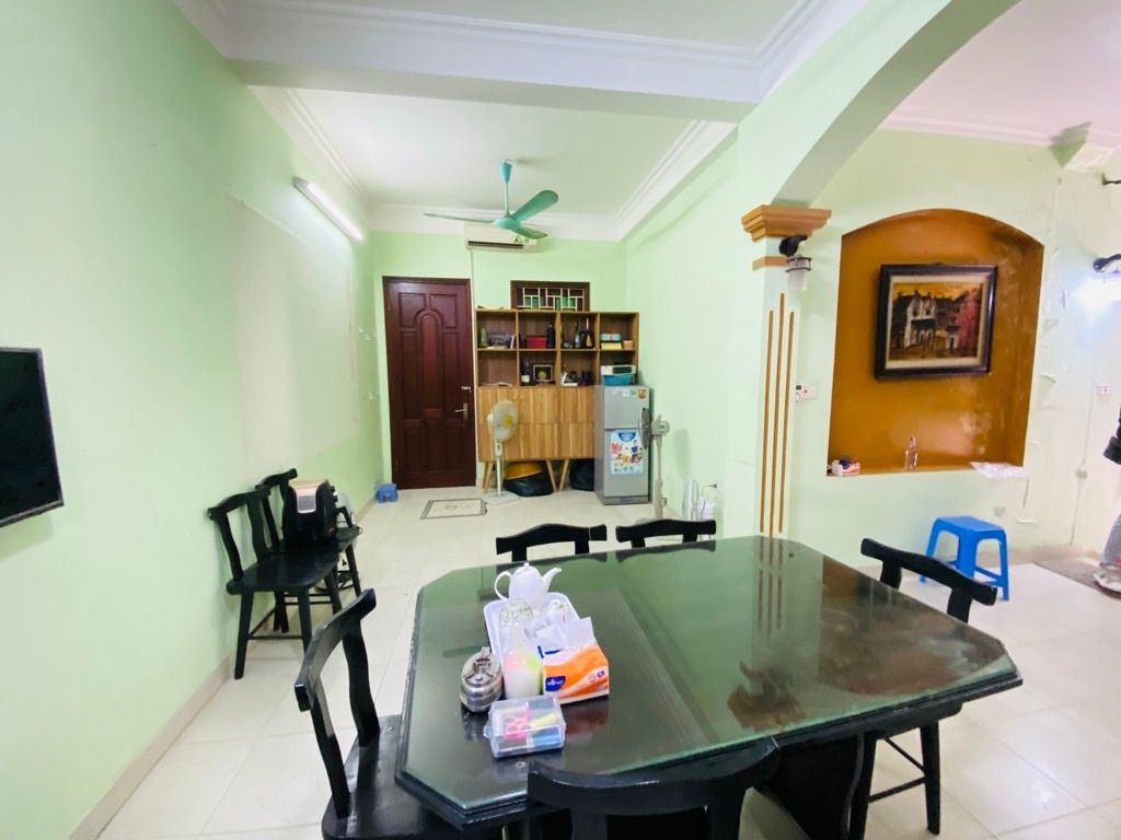 Bán nhà Đặng Văn Ngữ - diện tích 64.7m2 3 tầng - Lô góc - giá 19,7 tỷ