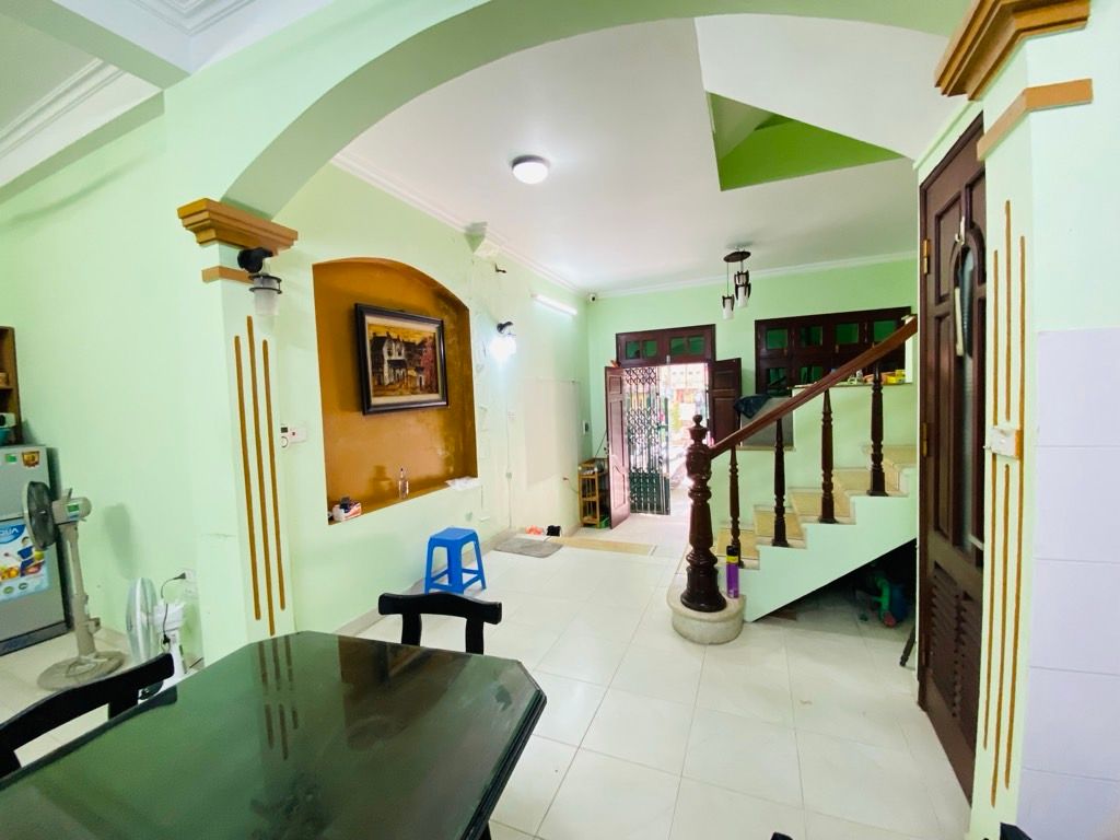 Bán nhà Đặng Văn Ngữ - diện tích 64.7m2 3 tầng - Lô góc - giá 19,7 tỷ