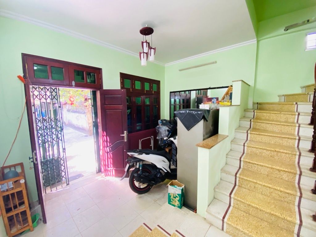 Bán nhà Đặng Văn Ngữ - diện tích 64.7m2 3 tầng - Lô góc - giá 19,7 tỷ