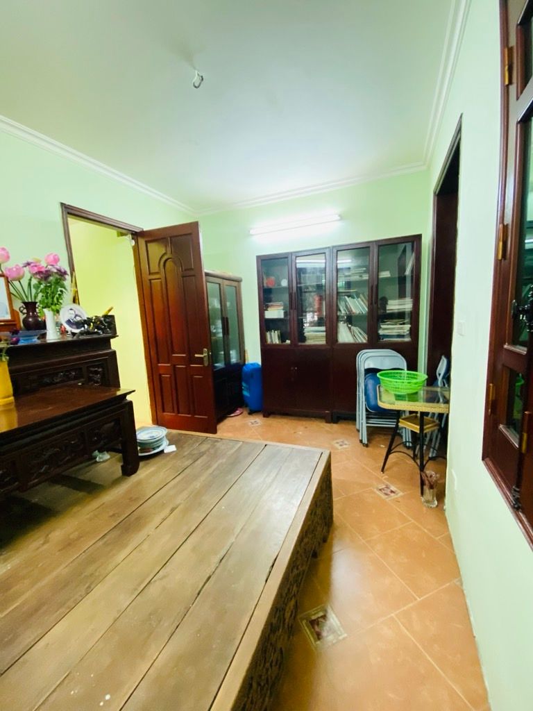 Bán nhà Đặng Văn Ngữ - diện tích 64.7m2 3 tầng - Lô góc - giá 19,7 tỷ