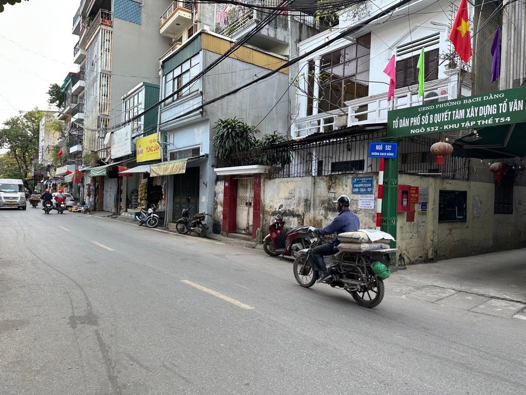 Bán nhà Bạch Đằng - diện tích 50.9m2 3 tầng - ô tô đỗ cửa - giá 14,6 tỷ