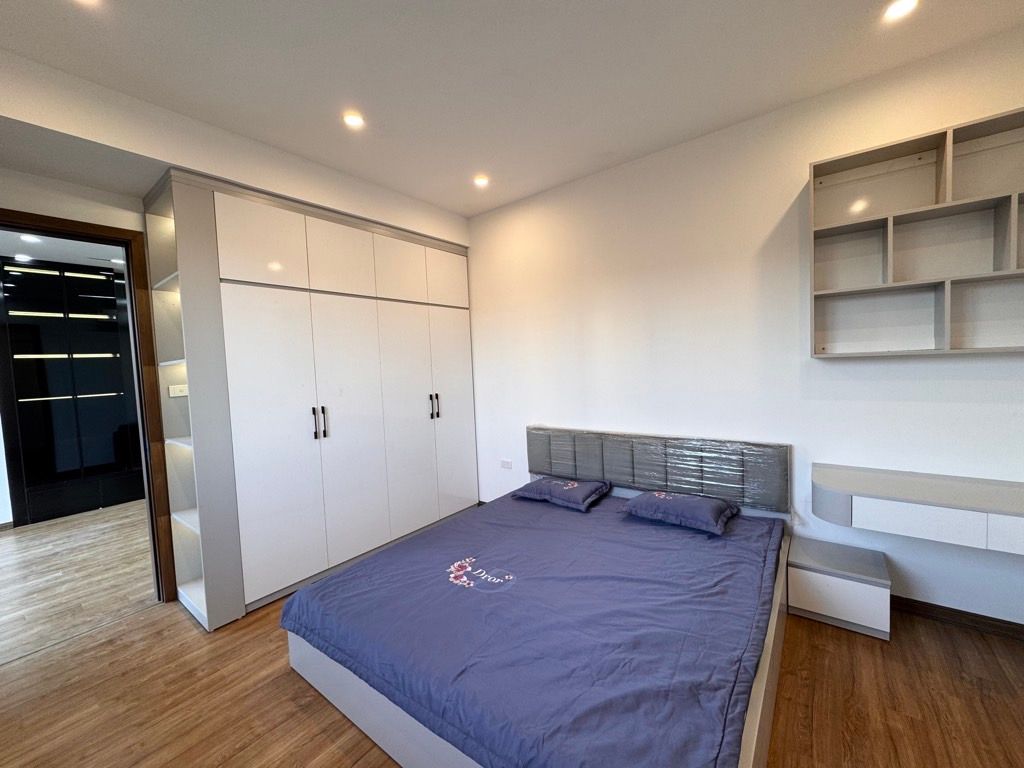 Bán nhà Đền Lừ - diện tích 70m2 5 tầng - Lô góc thoáng vĩnh viễn - giá 5,5 tỷ