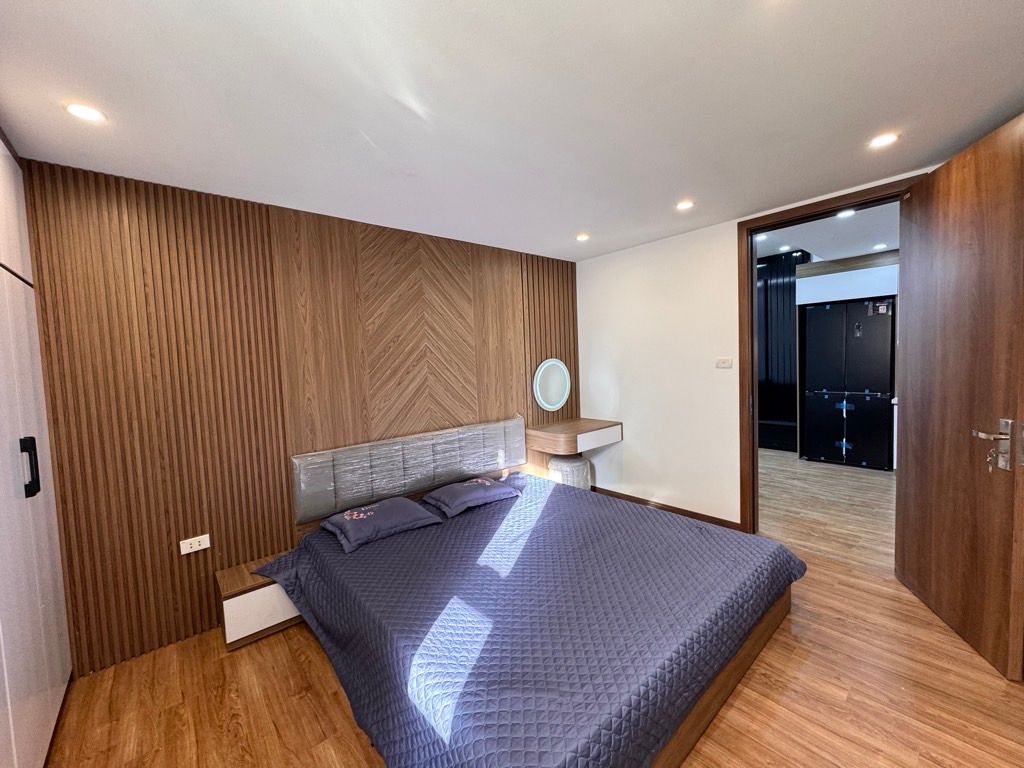 Bán nhà Đền Lừ - diện tích 70m2 5 tầng - Lô góc thoáng vĩnh viễn - giá 5,5 tỷ