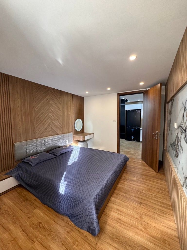 Bán nhà Đền Lừ - diện tích 70m2 5 tầng - Lô góc thoáng vĩnh viễn - giá 5,5 tỷ