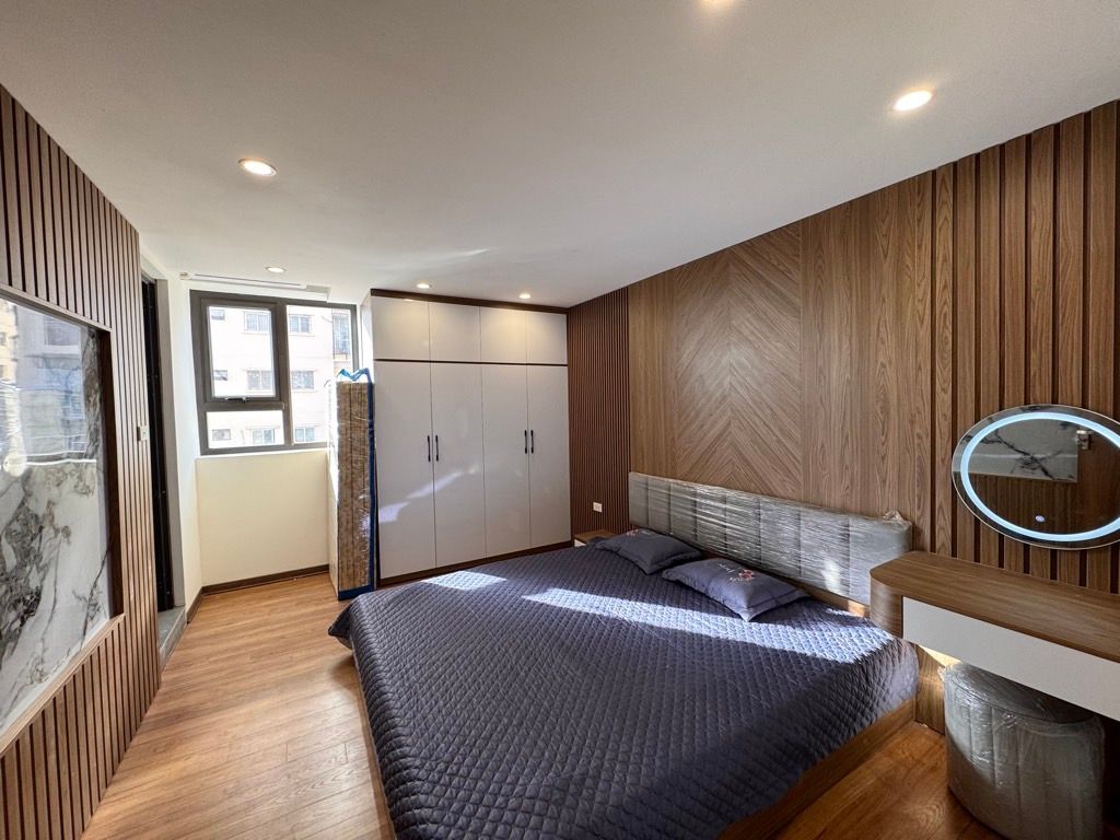 Bán nhà Đền Lừ - diện tích 70m2 5 tầng - Lô góc thoáng vĩnh viễn - giá 5,5 tỷ