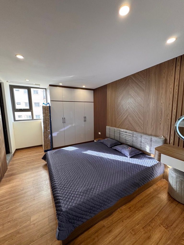 Bán nhà Đền Lừ - diện tích 70m2 5 tầng - Lô góc thoáng vĩnh viễn - giá 5,5 tỷ