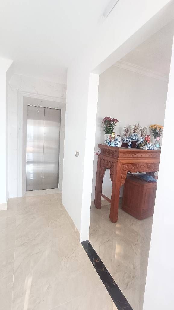 Alternative view of Bán nhà Nguyễn Văn Cừ 41,1m2 x 7 tầng, Q. Long Biên - Giá 17,5 tỷ