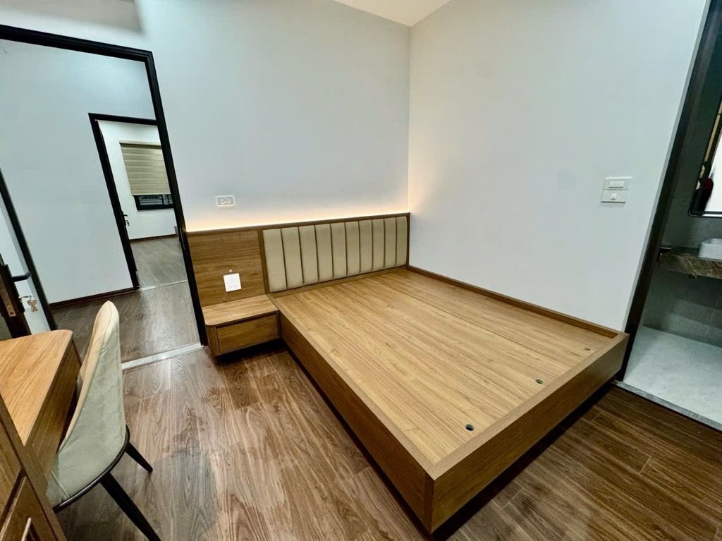 Bán nhà Thổ Quan - diện tích 48.7m2 5 tầng - Nhà mới kính koong, full nội thất đẳng cấp - giá 17,5 tỷ